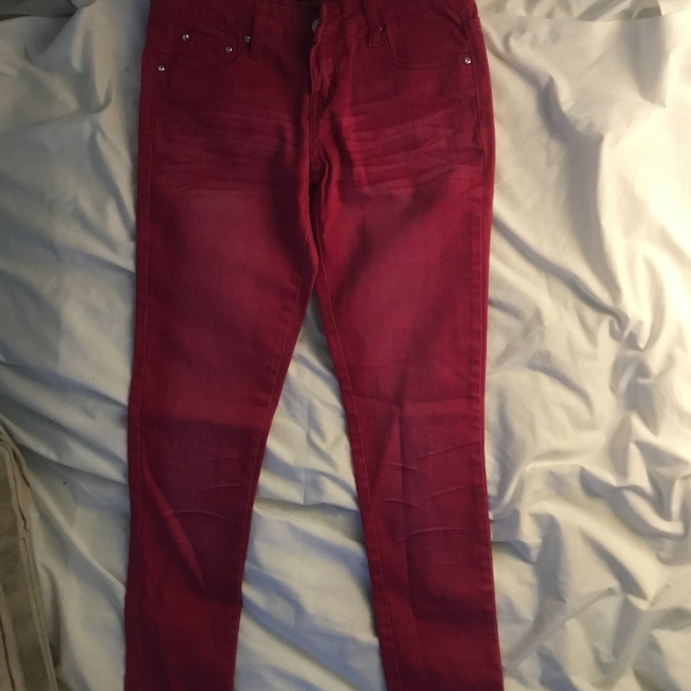 Toxic Jeans size 5  31” inseam Raspberry